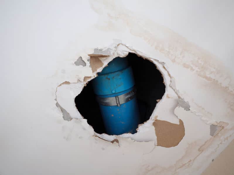 Main Causes of Cracked Pipes