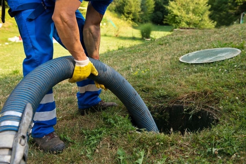 4 Helpful Tips for Choosing the Right Sewer Repair Company