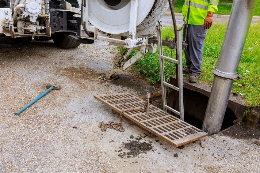 Traditional vs. Trenchless Sewer Repair: Which Is Better?